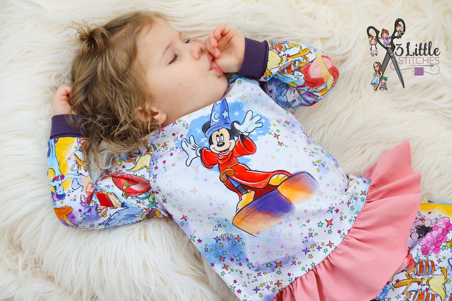 Fantasmic! - Panel - CHILD - White