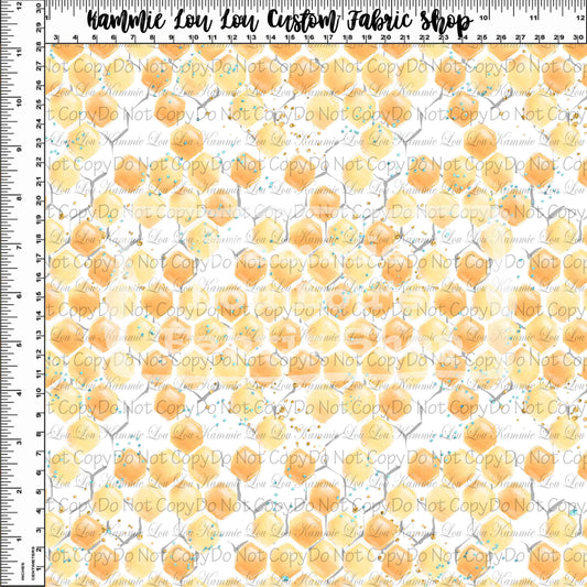 R116 : Queen Bee - White Honeycomb